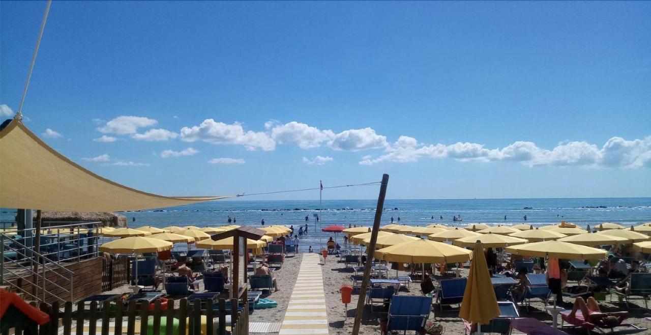 Hotel Holiday Мартінсікуро Екстер'єр фото
