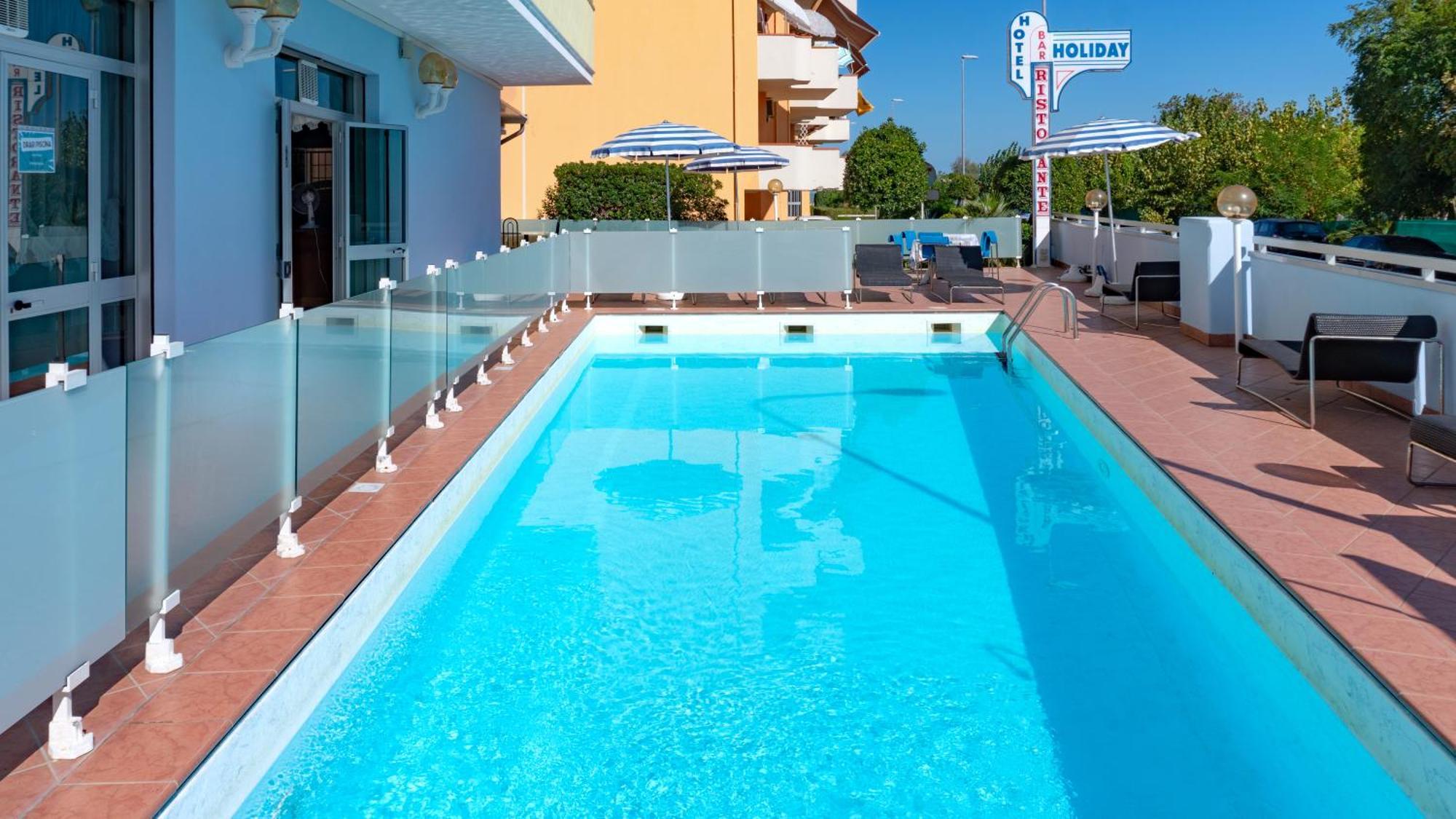 Hotel Holiday Мартінсікуро Екстер'єр фото