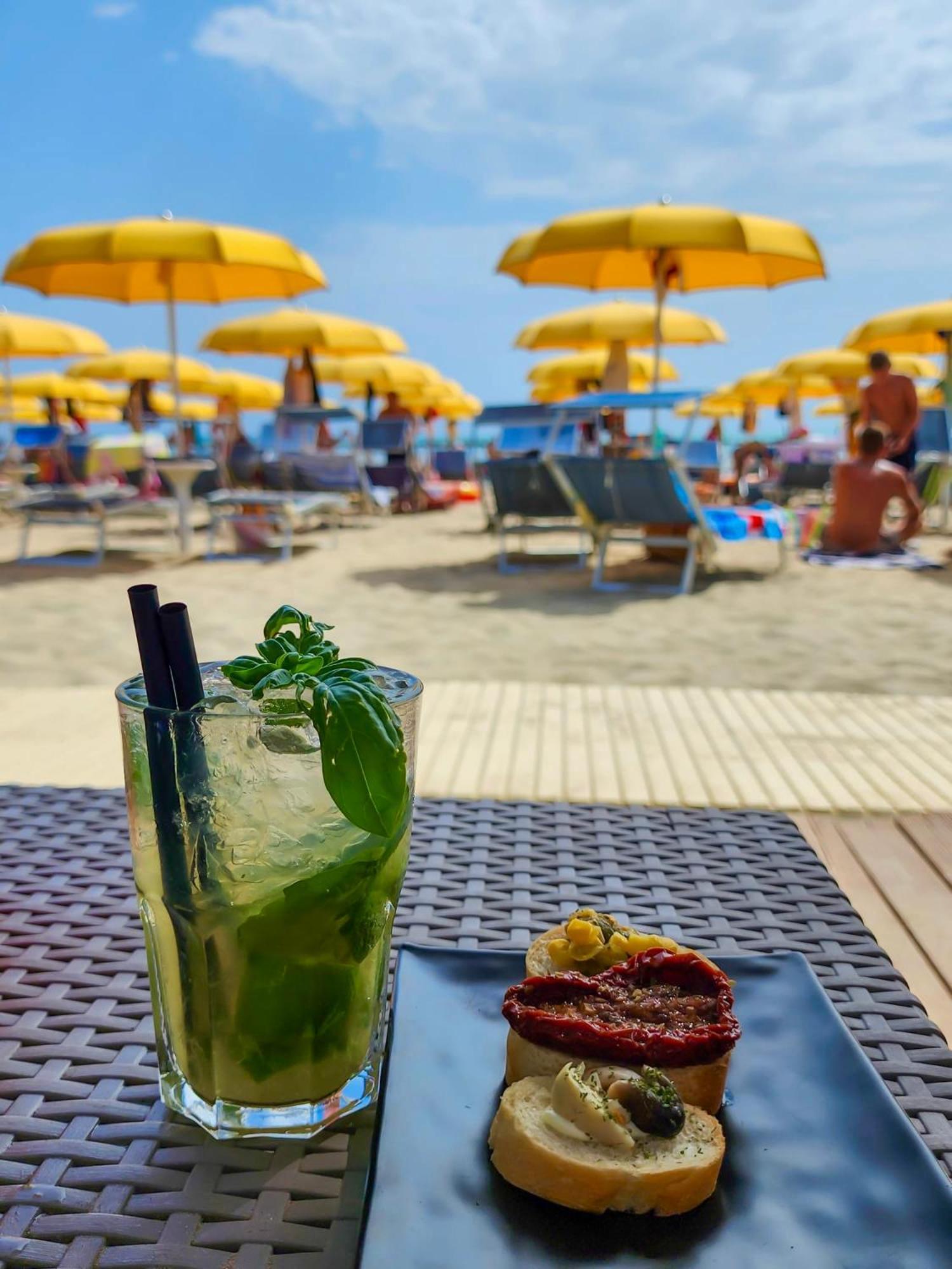 Hotel Holiday Мартінсікуро Екстер'єр фото