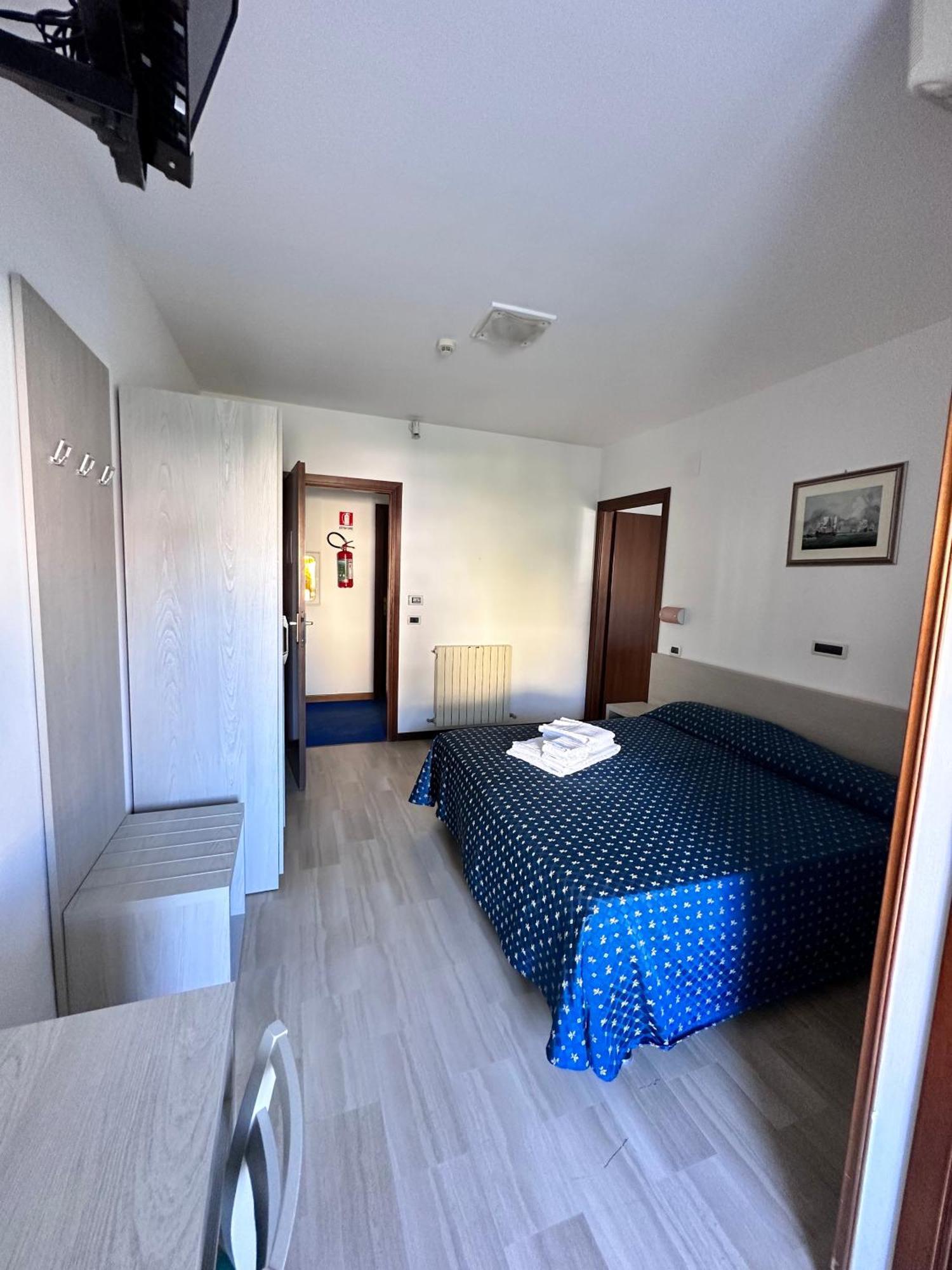 Hotel Holiday Мартінсікуро Екстер'єр фото