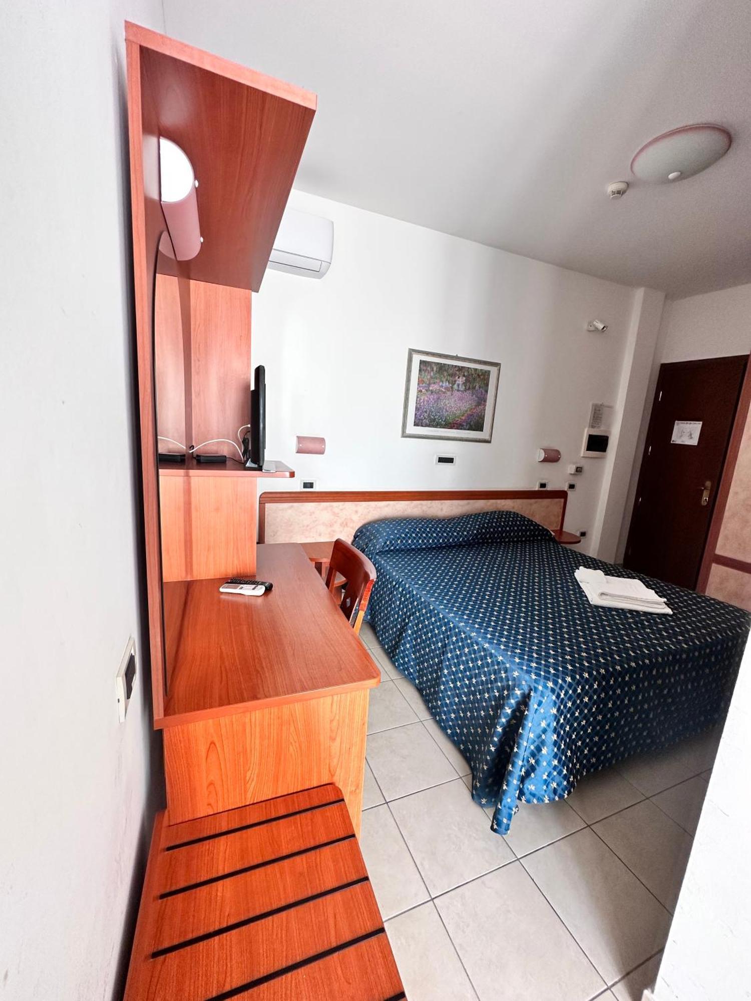Hotel Holiday Мартінсікуро Номер фото