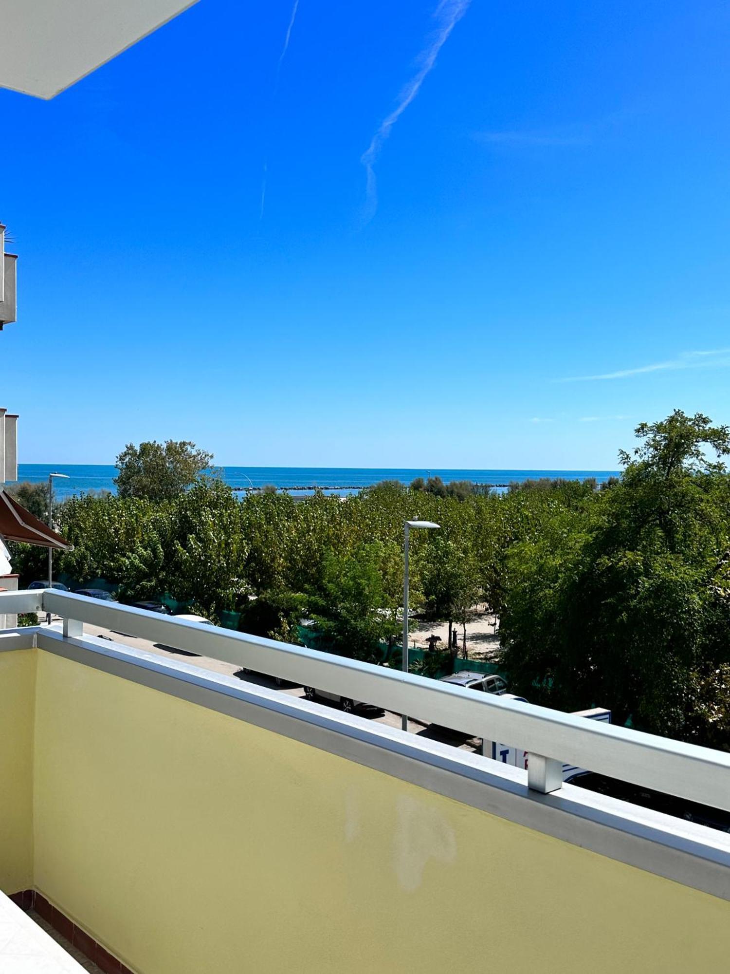 Hotel Holiday Мартінсікуро Екстер'єр фото